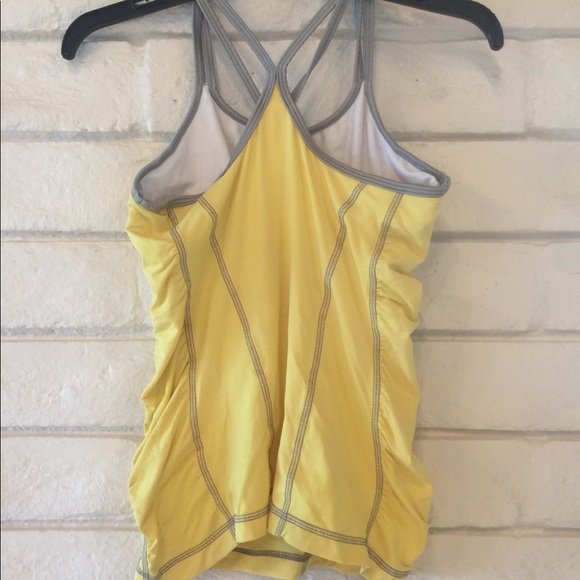 Athletic tennis crisscross tank top - Picture 4 of 4